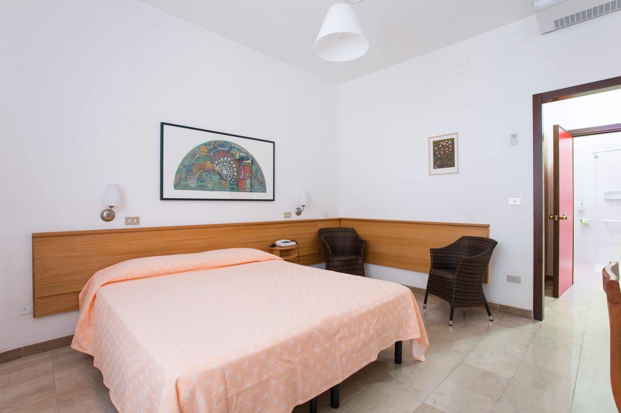 Hotel Mediterraneo Vieste Eksteriør bilde
